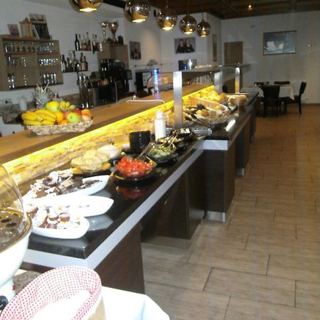 Gasthof Hotel Kirchenwirt 齐勒河谷采尔 外观 照片