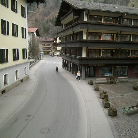 Gasthof Hotel Kirchenwirt 齐勒河谷采尔 外观 照片