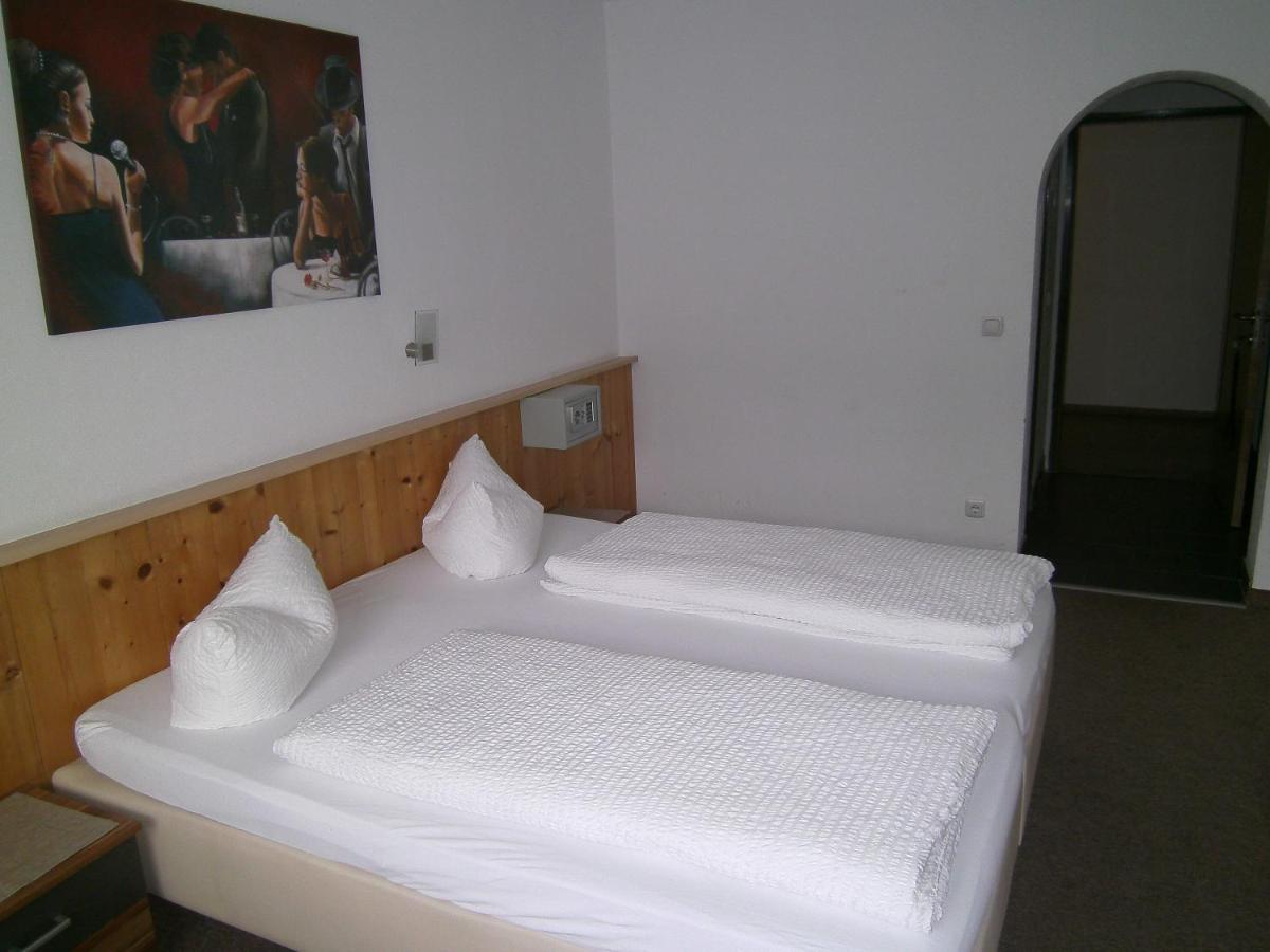 Gasthof Hotel Kirchenwirt 齐勒河谷采尔 外观 照片