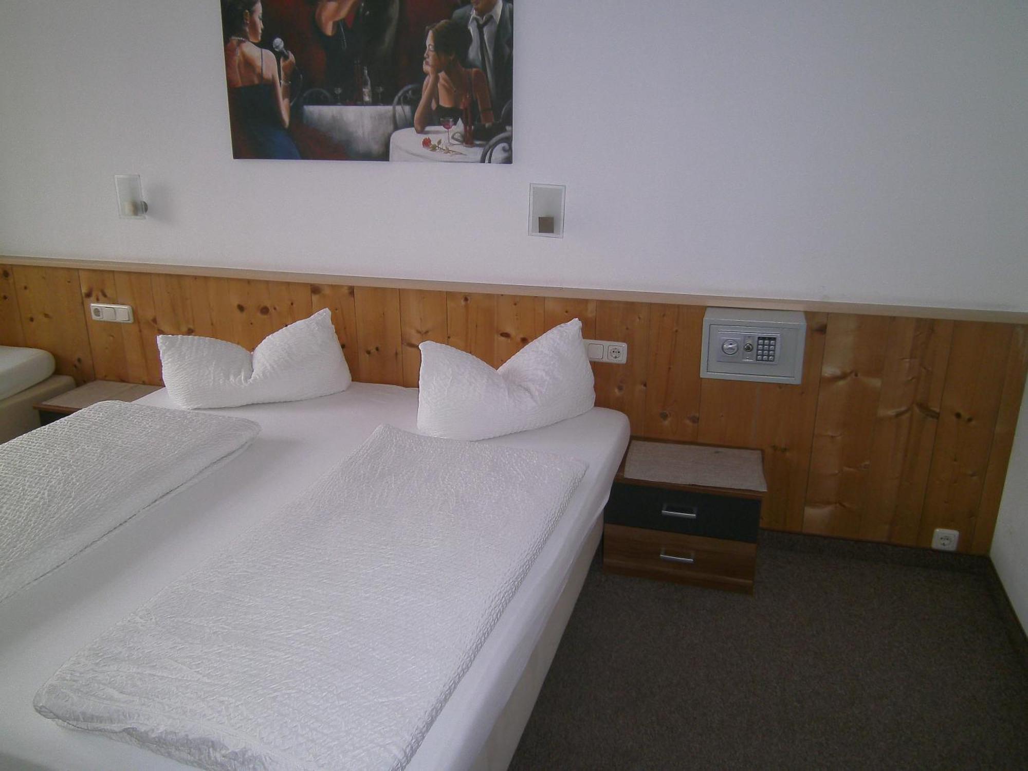 Gasthof Hotel Kirchenwirt 齐勒河谷采尔 外观 照片
