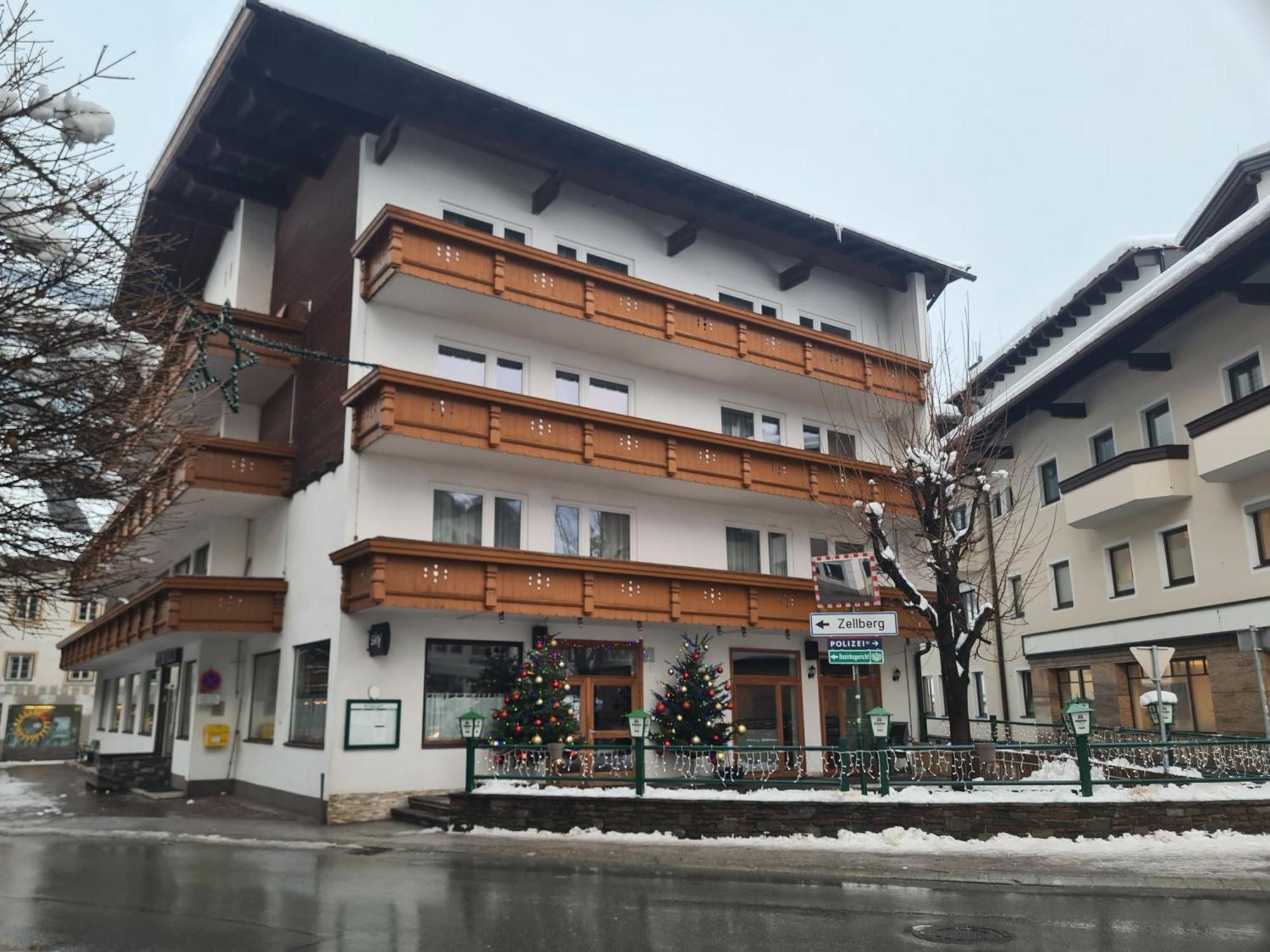 Gasthof Hotel Kirchenwirt 齐勒河谷采尔 外观 照片
